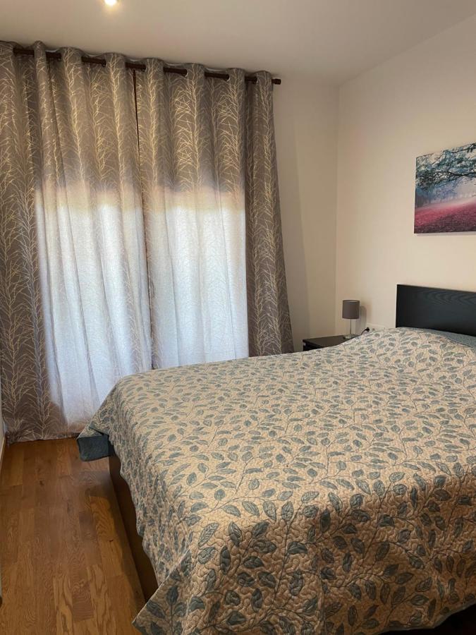 Precioso Calido Apartamento En Sort Con Terraza Daire Dış mekan fotoğraf