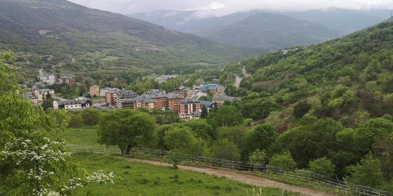 Precioso Calido Apartamento En Sort Con Terraza Daire Dış mekan fotoğraf