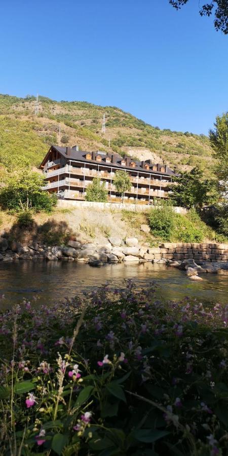 Precioso Calido Apartamento En Sort Con Terraza Daire Dış mekan fotoğraf