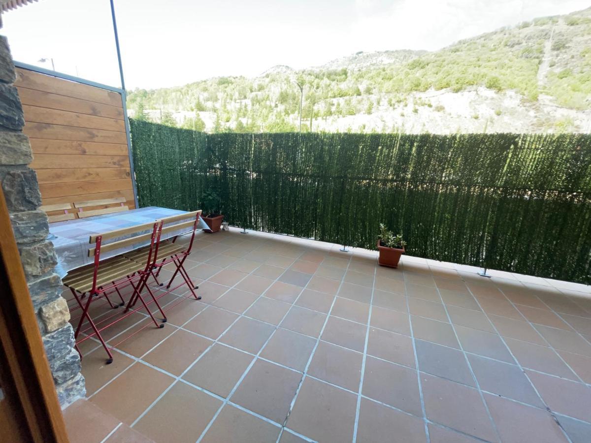 Precioso Calido Apartamento En Sort Con Terraza Daire Dış mekan fotoğraf